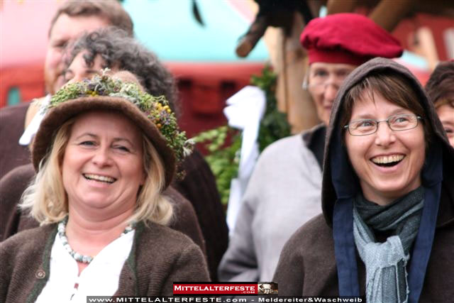 Mittelalterfest - www.Mittelalterfeste.com - Meldereiter & Waschweib